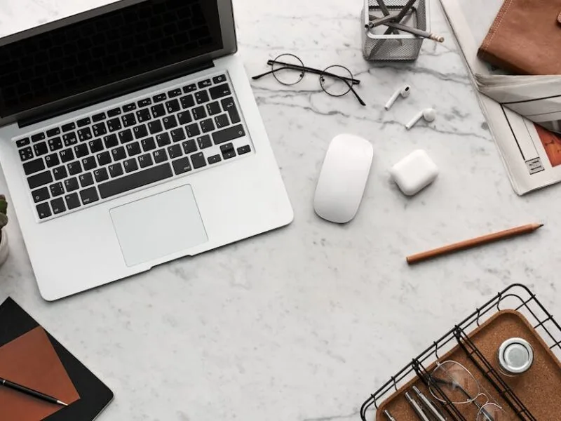 Optimisez votre espace de travail avec des accessoires