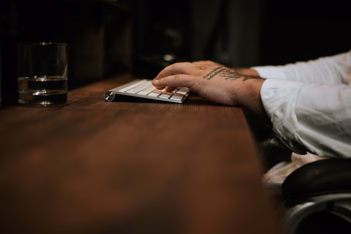 Pourquoi les TPE gagnent à confier leur site à un freelance plutôt qu’à une agence ?