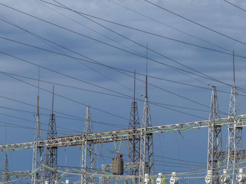 Infrastructures électriques et développement durable : les nouvelles pratiques pour limiter leur impact