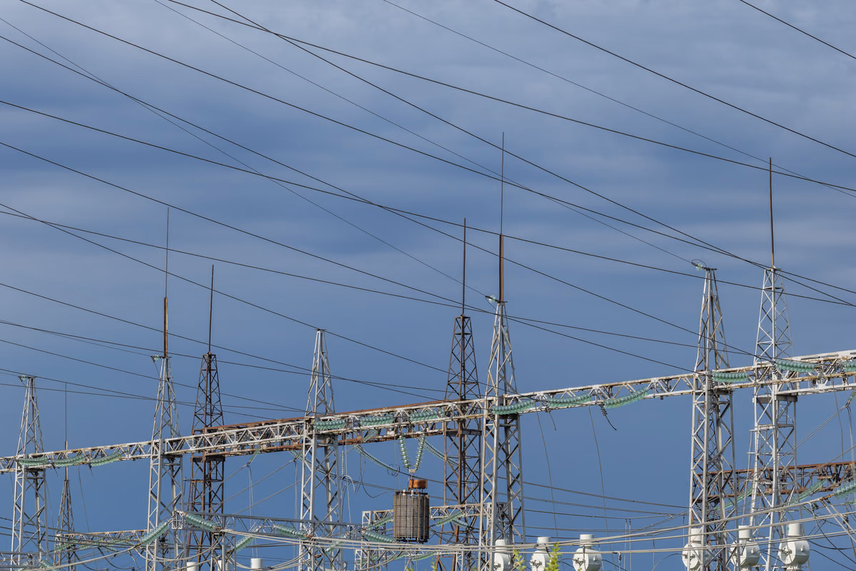 Infrastructures électriques et développement durable : les nouvelles pratiques pour limiter leur impact