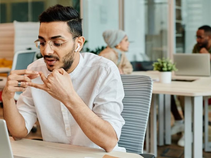 Écouteurs sans fil télétravail : guide complet 2026