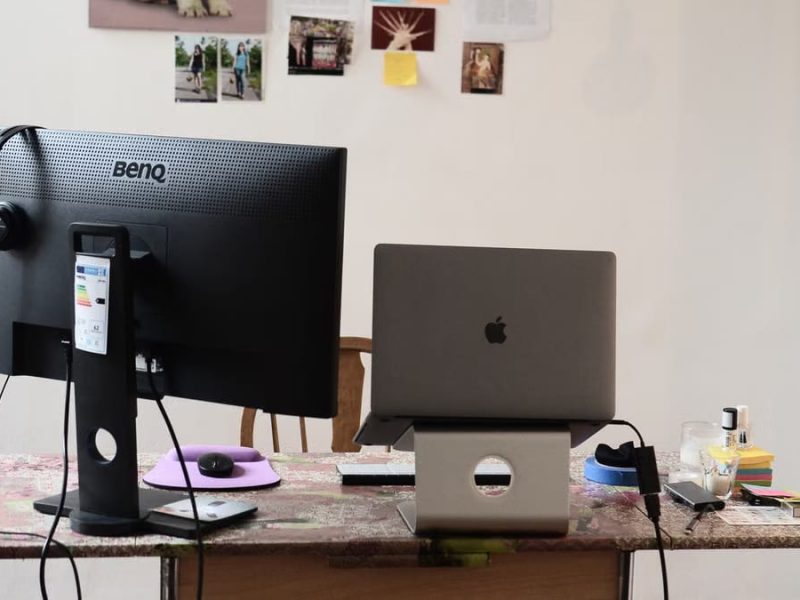 Meilleurs supports d’écran pour ergonomie : guides et prix 2026