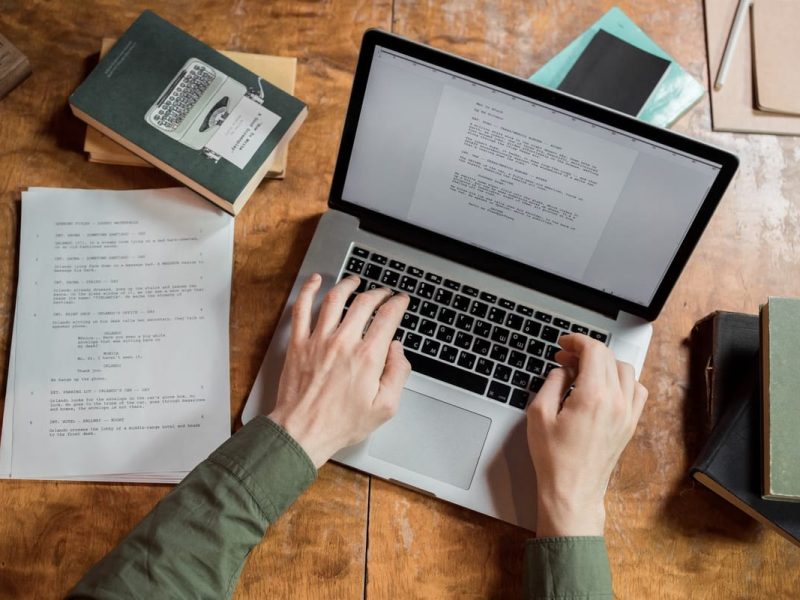 Les meilleures stratégies pour rédiger son mémoire technique